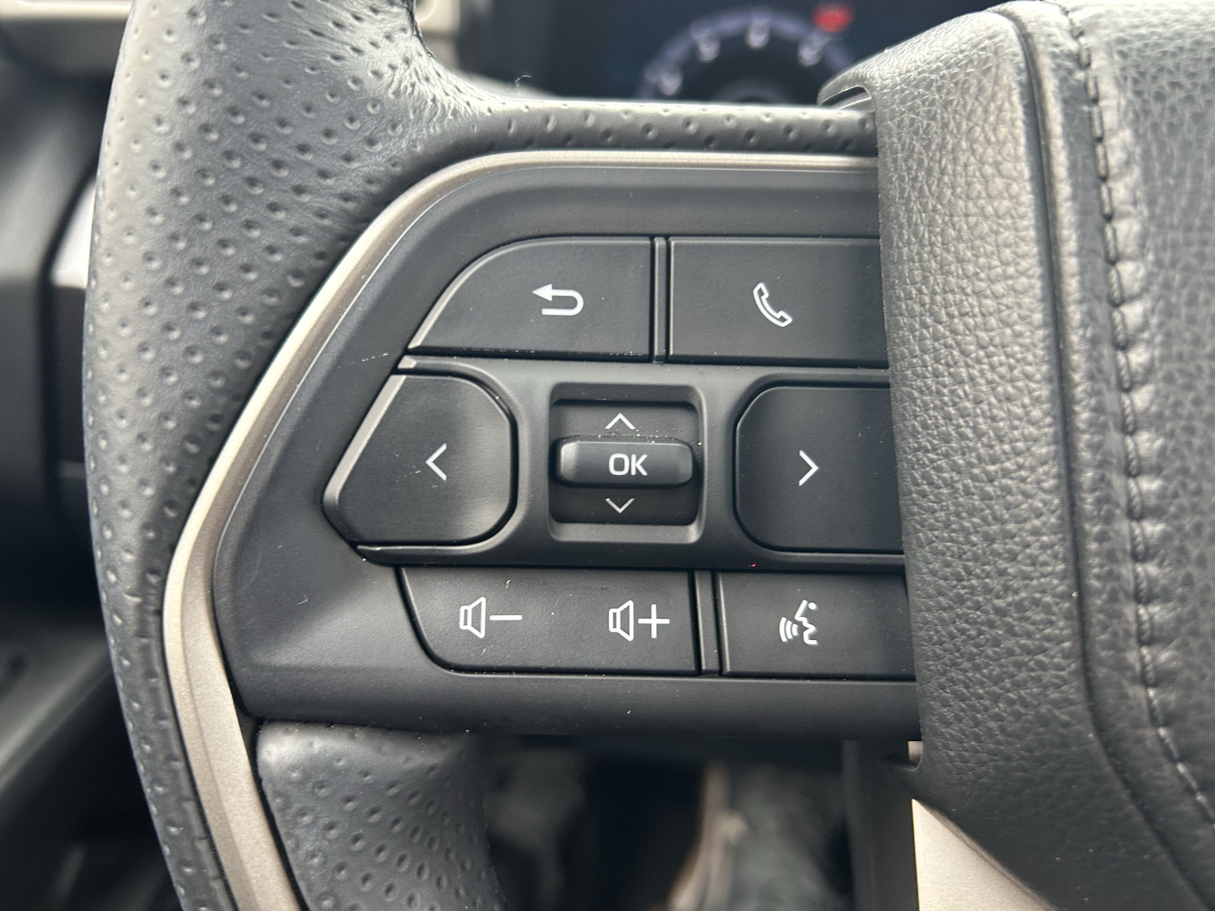 Certified 2026 Toyota 4Runner TRD Off-Road Premium AWD/4WD image 24
