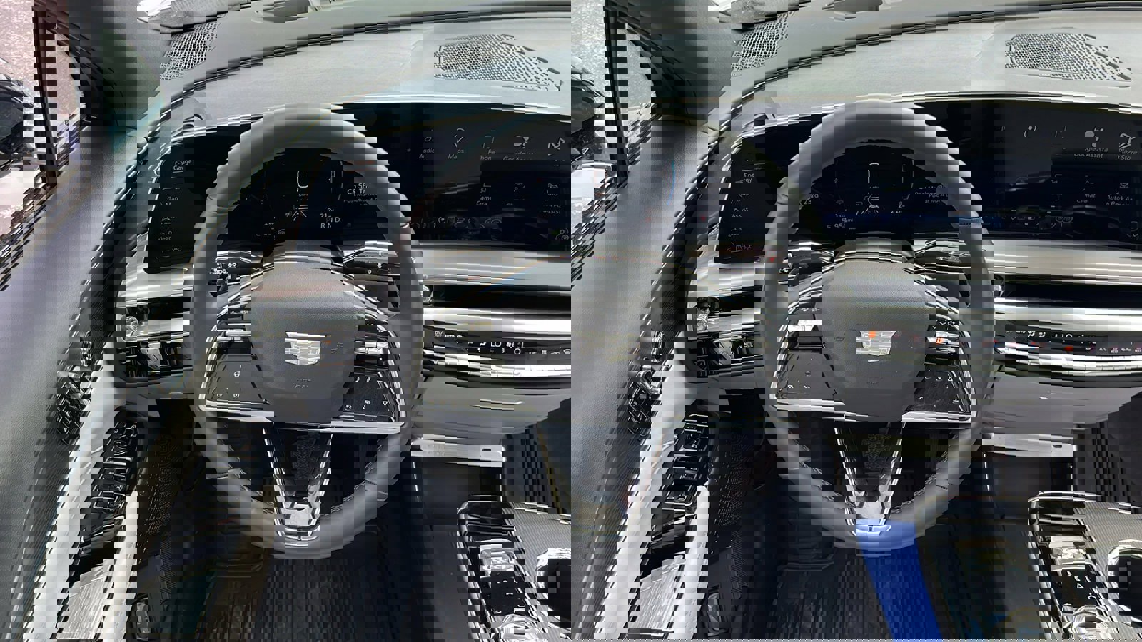 Used 2024 Cadillac Lyriq Sport image 18