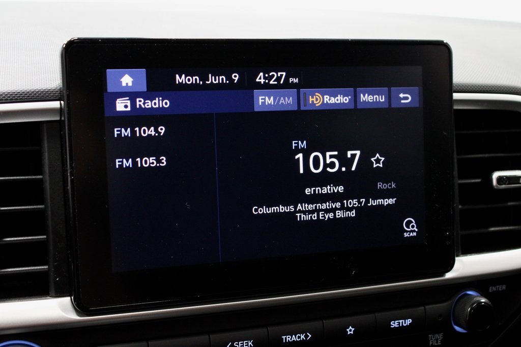 Used 2022 Hyundai Venue SEL image 3