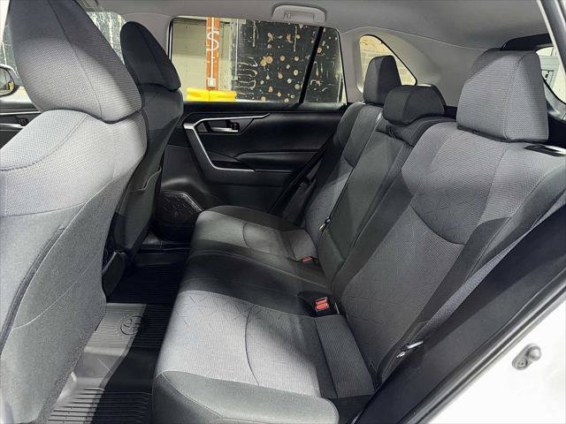 Certified 2025 Toyota RAV4 XLE AWD/4WD image 17