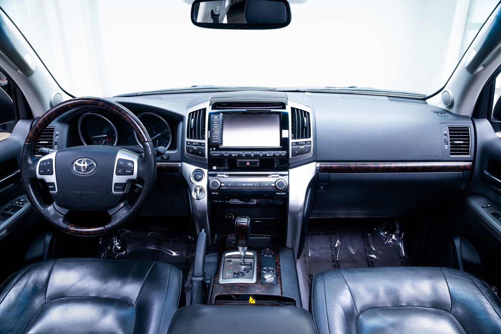 Used 2015 Toyota Land Cruiser AWD/4WD image 9