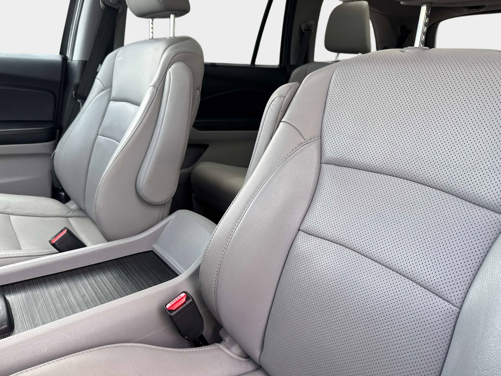 Used 2018 Honda Pilot Elite image 22