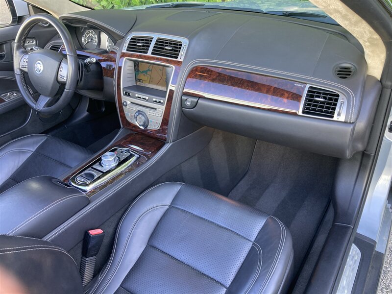 Used 2010 Jaguar XK Convertible RWD image 19