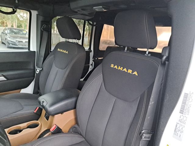 Used 2015 Jeep Wrangler Unlimited Sahara w/ Connectivity Group image 18