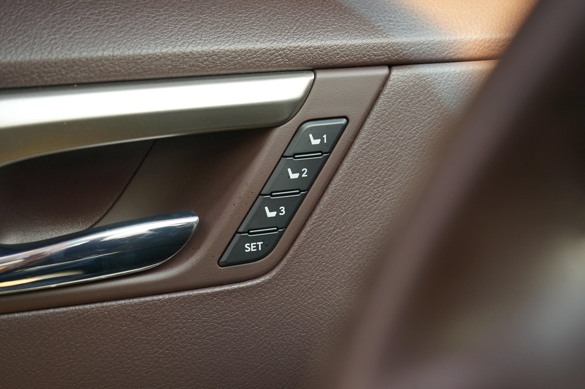 Used 2019 Lexus RX 350L Luxury w/ Accessory Package AWD/4WD image 21
