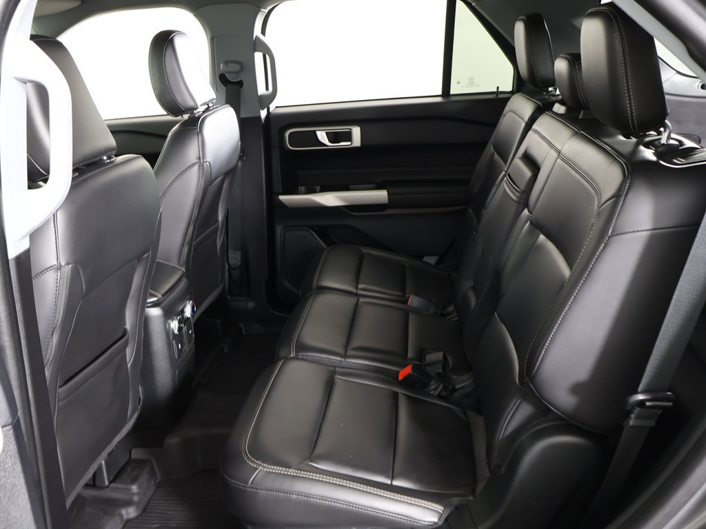 Used 2023 Ford Explorer XLT w/ Equipment Group 202A AWD/4WD image 34