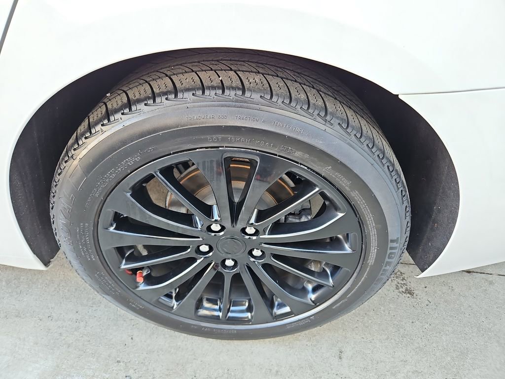 Used 2017 Buick LaCrosse Essence w/ Sights and Sounds Package image 31