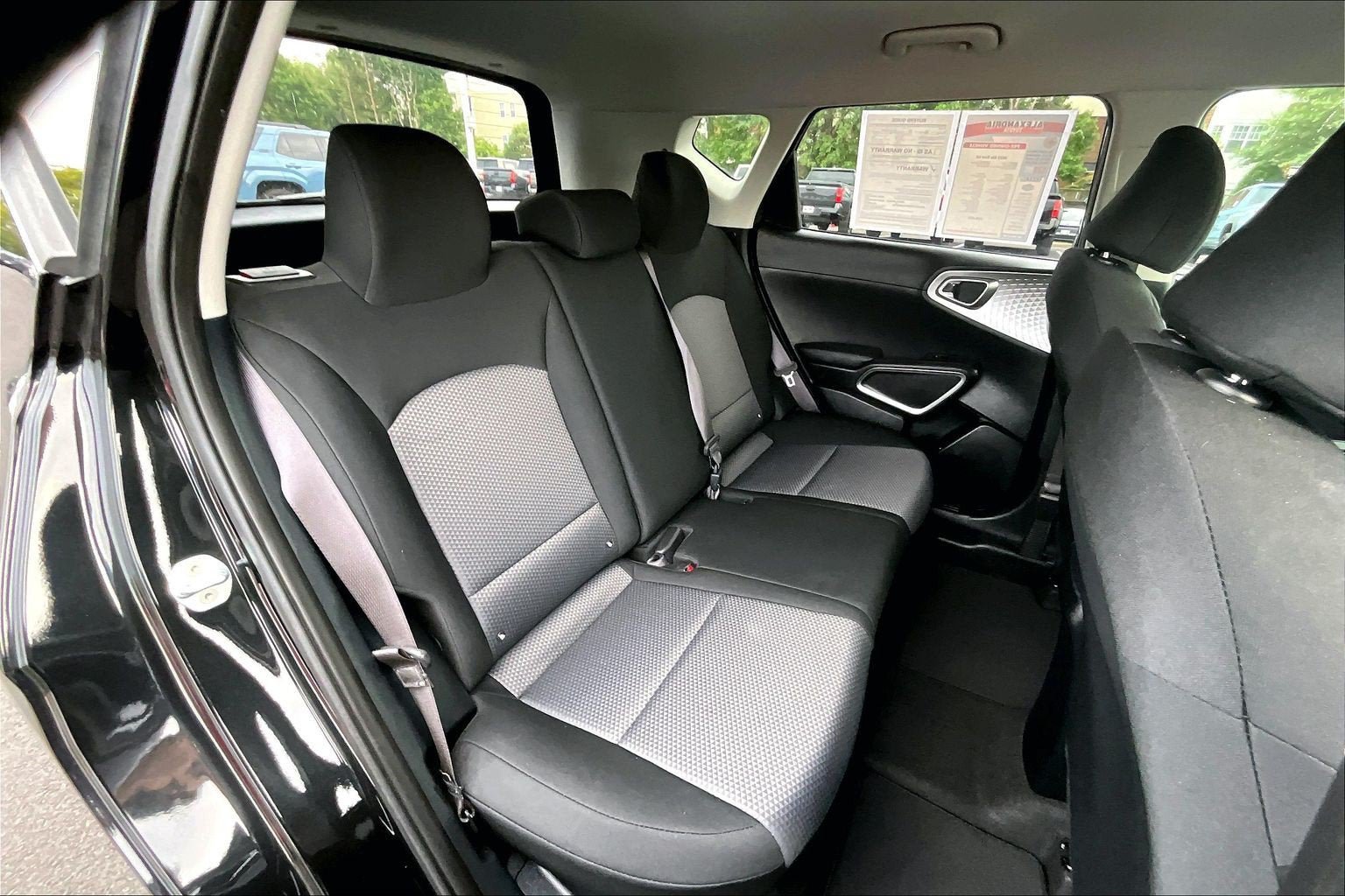 Used 2023 Kia Soul LX w/ LX Technology Package FWD image 24