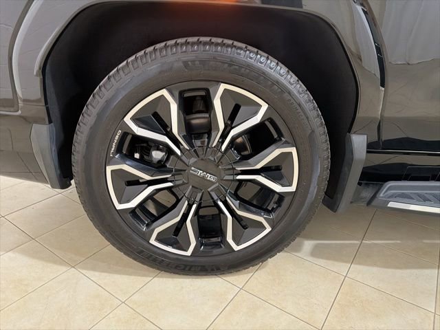 Used 2025 GMC Sierra EV Denali image 28