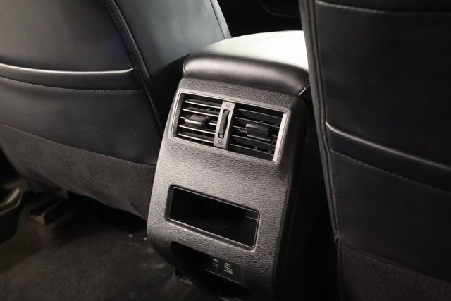 Used 2024 Mitsubishi Outlander SE AWD/4WD image 29