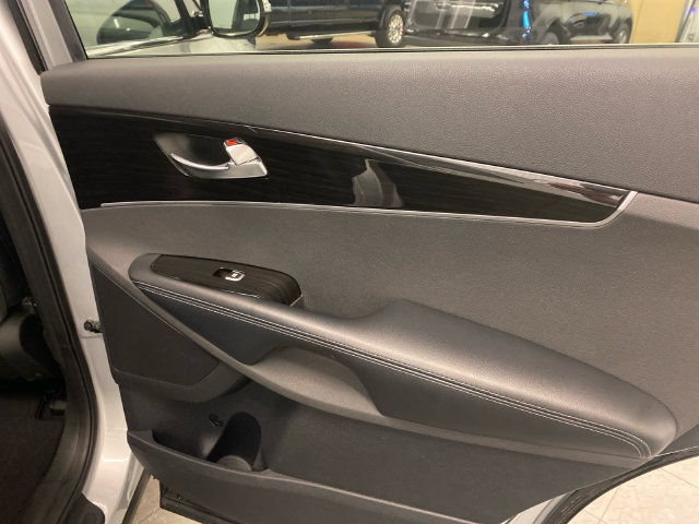 Used 2019 Kia Sorento EX AWD/4WD image 44