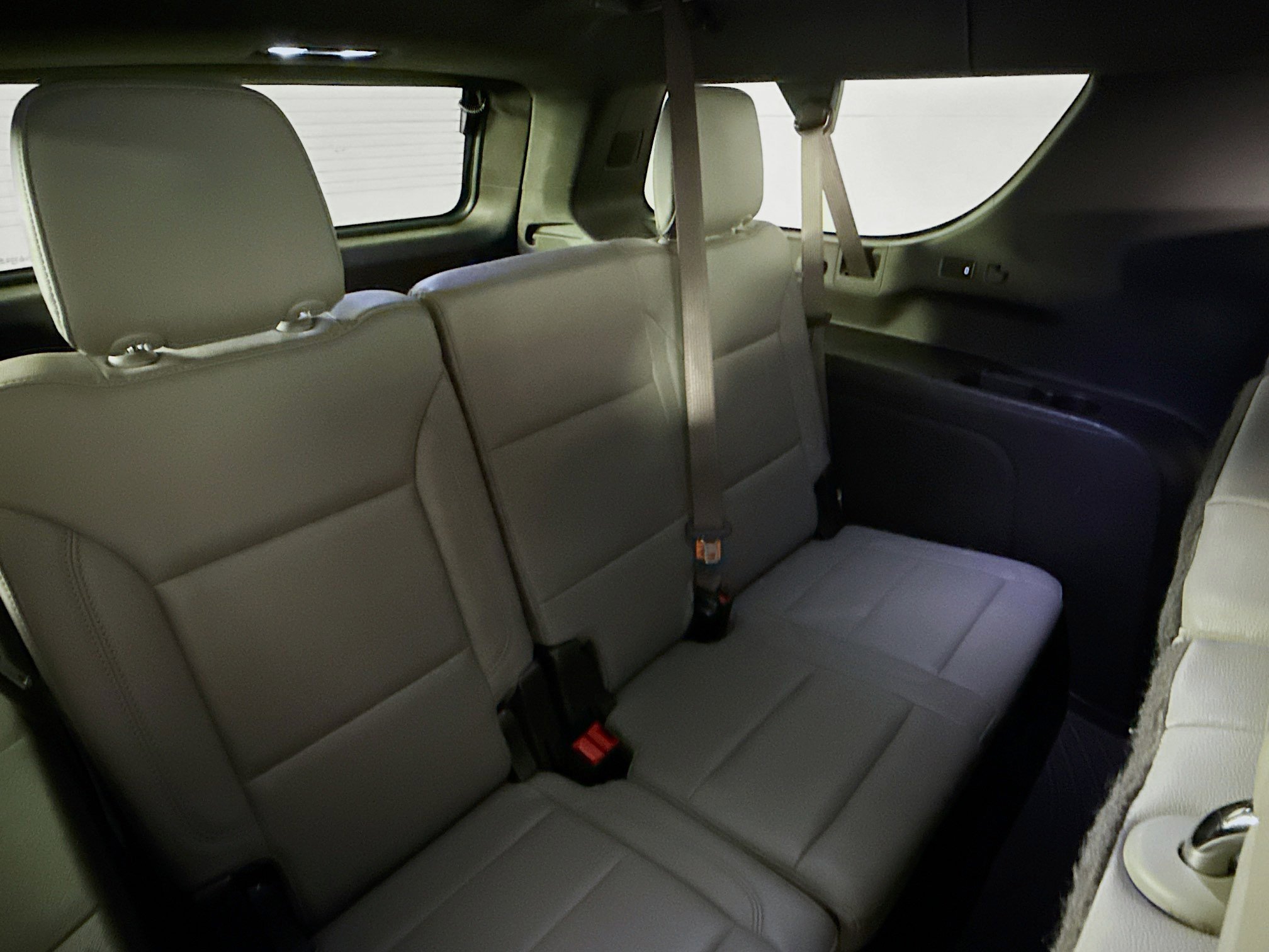 Used 2022 Chevrolet Suburban Z71 w/ Z71 Off-Road Package image 35