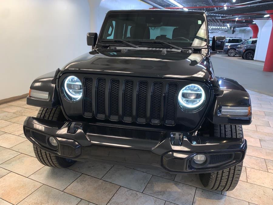 Used 2022 Jeep Wrangler Unlimited Sahara AWD/4WD image 3