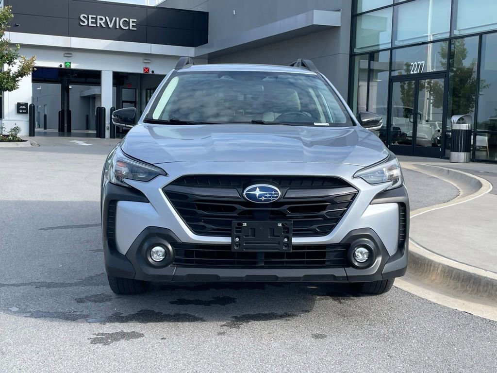 Used 2024 Subaru Outback Premium AWD/4WD image 2