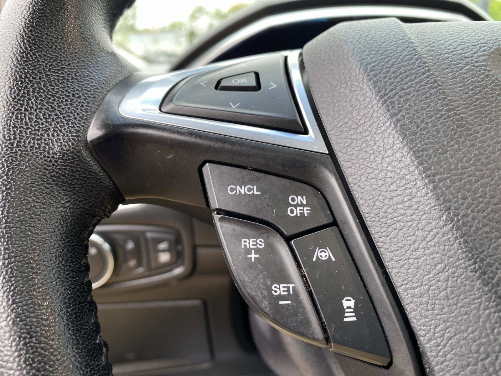 Used 2019 Ford Edge Titanium w/ Equipment Group 301A AWD/4WD image 19