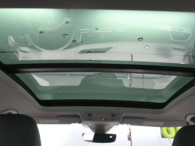 Used 2020 Volkswagen Tiguan SEL w/ 3rd Row Seat Package image 16