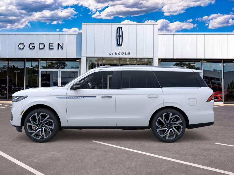 New 2026 Lincoln Navigator Reserve AWD/4WD image 3