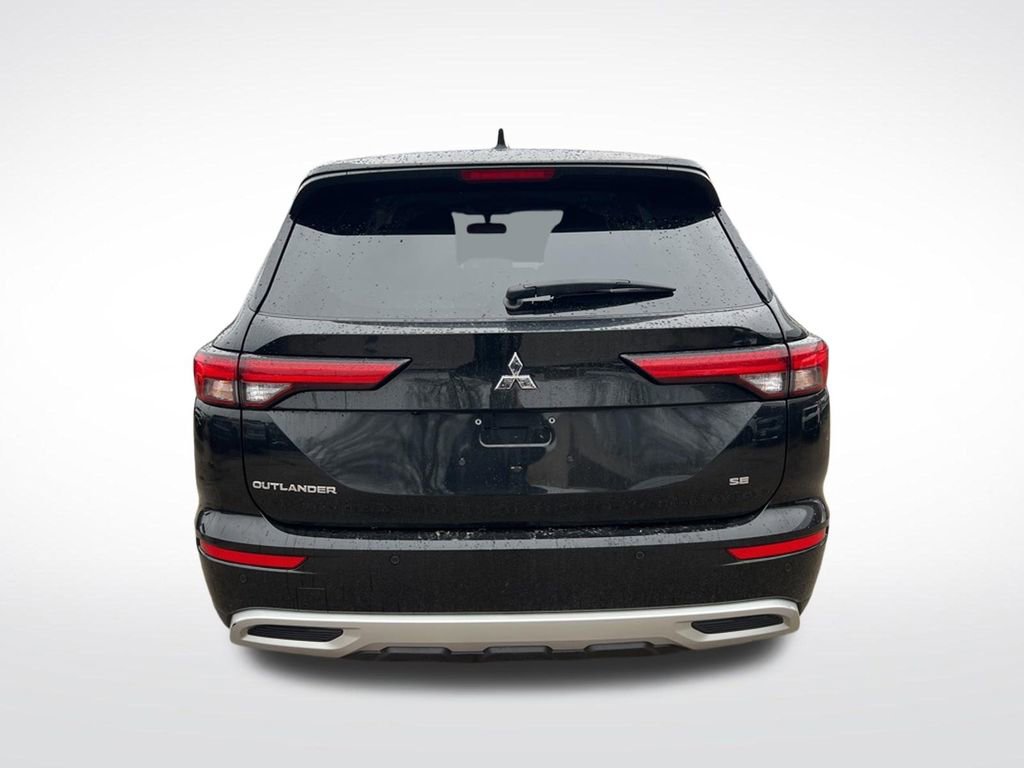 Used 2024 Mitsubishi Outlander SE image 48