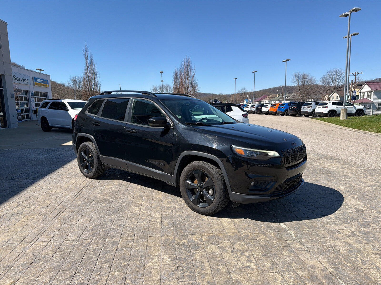 Used 2020 Jeep Cherokee Latitude Plus image 2