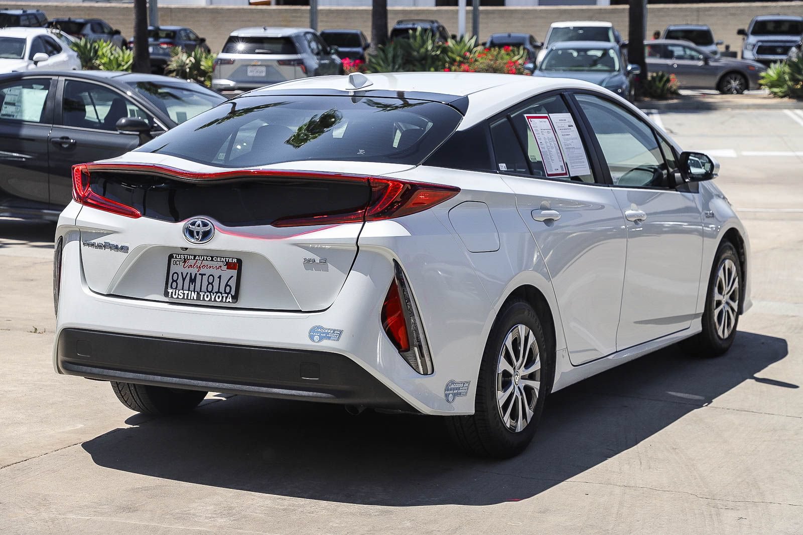 Certified 2022 Toyota Prius Prime XLE FWD image 6