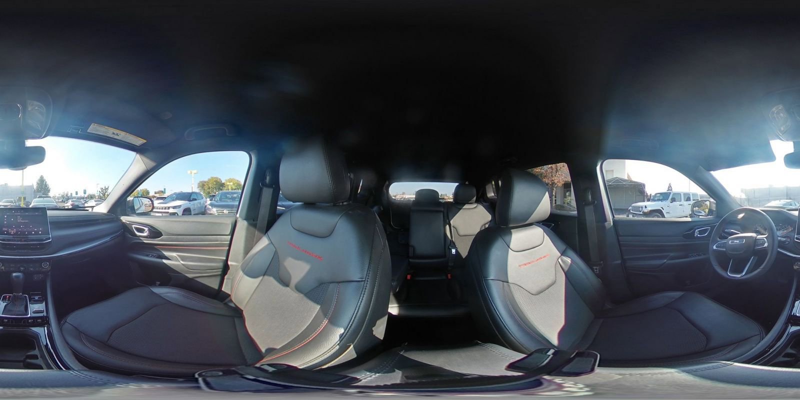 Used 2025 Jeep Compass Trailhawk image 42