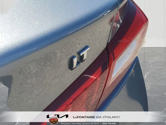 Used 2023 Chevrolet Malibu LT image 9