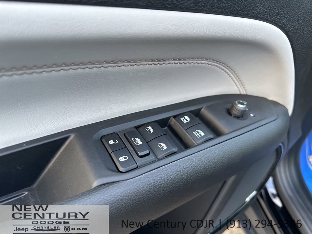 New 2026 Jeep Compass Limited w/ Sun, Sound & Navigation Group image 8