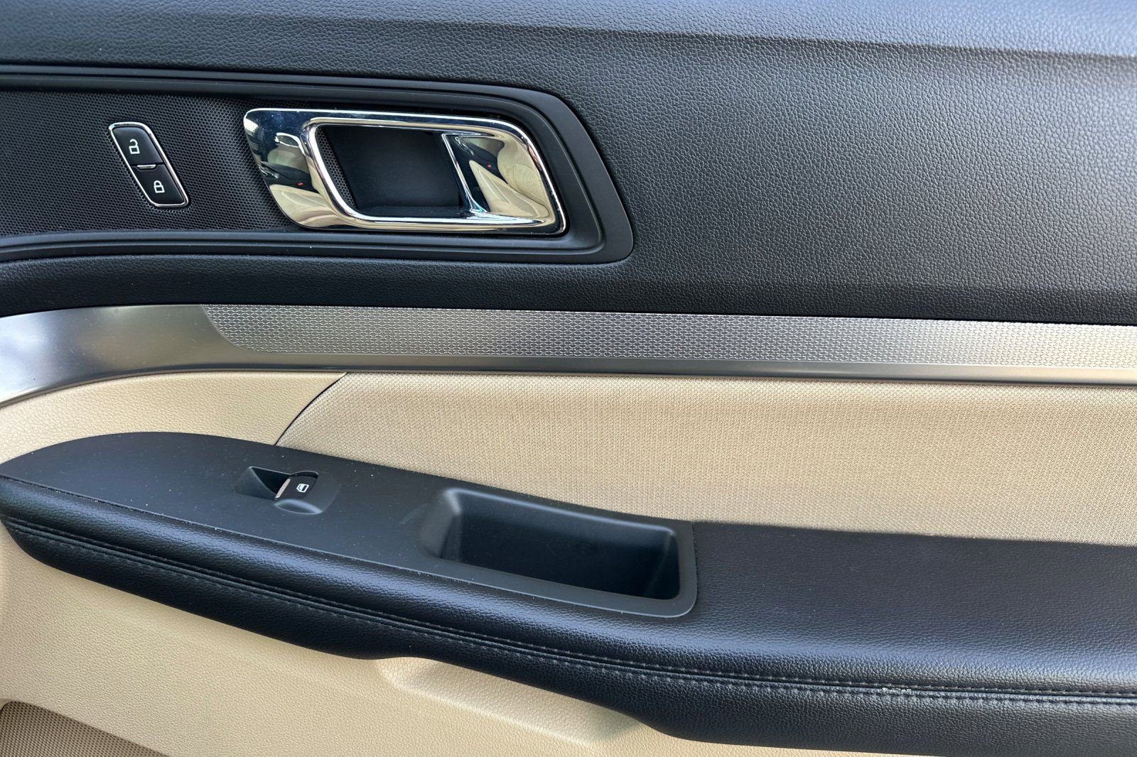 Used 2017 Ford Explorer FWD image 21