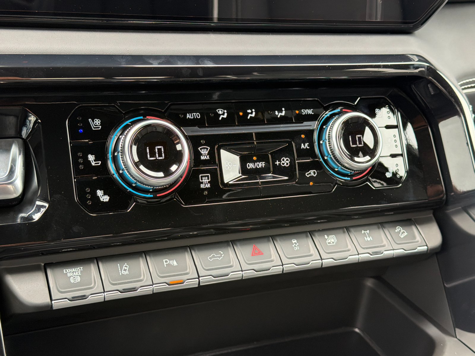 New 2026 GMC Sierra 2500 AT4X AWD/4WD image 19