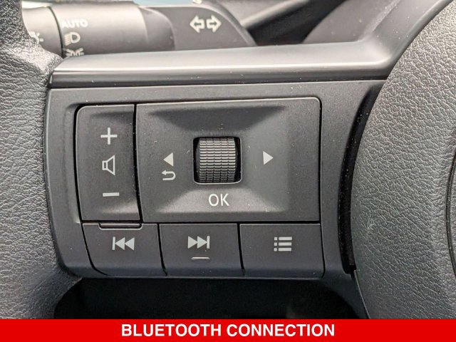 Certified 2025 Nissan Kicks SV AWD/4WD image 20