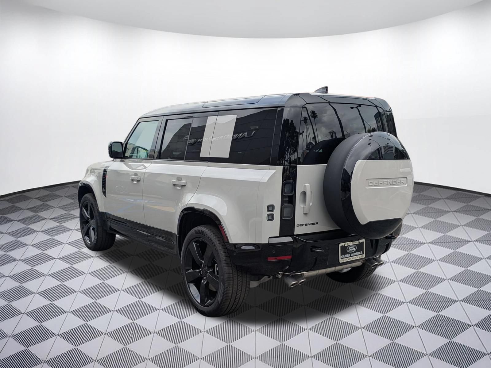 New 2026 Land Rover Defender 110 X-Dynamic SE AWD/4WD image 7