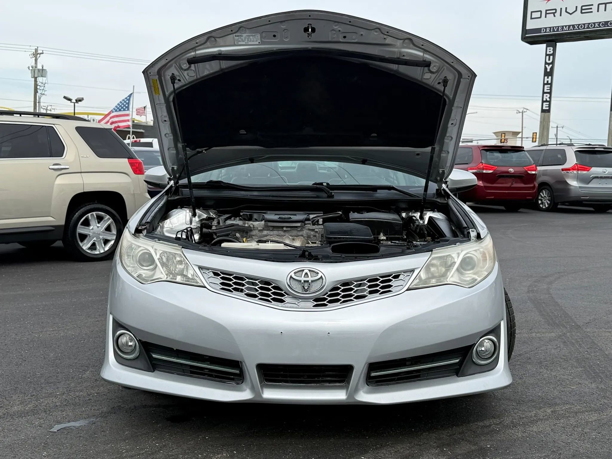 Used 2014 Toyota Camry SE FWD image 30