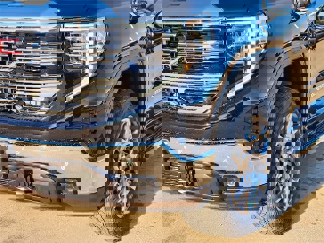 New 2026 GMC Sierra 1500 SLT image 7