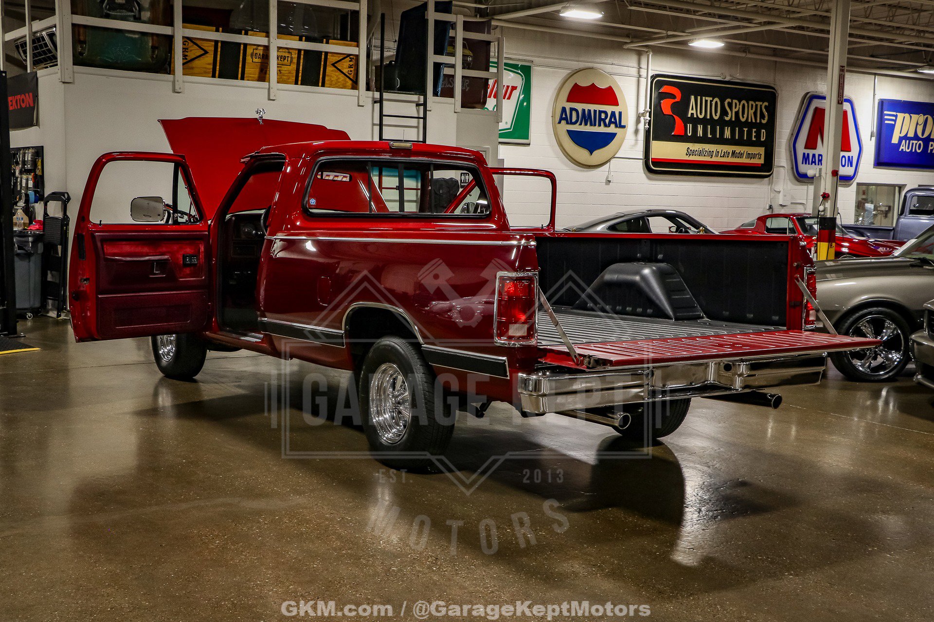 Used 1989 Dodge D/W Truck 150 image 3