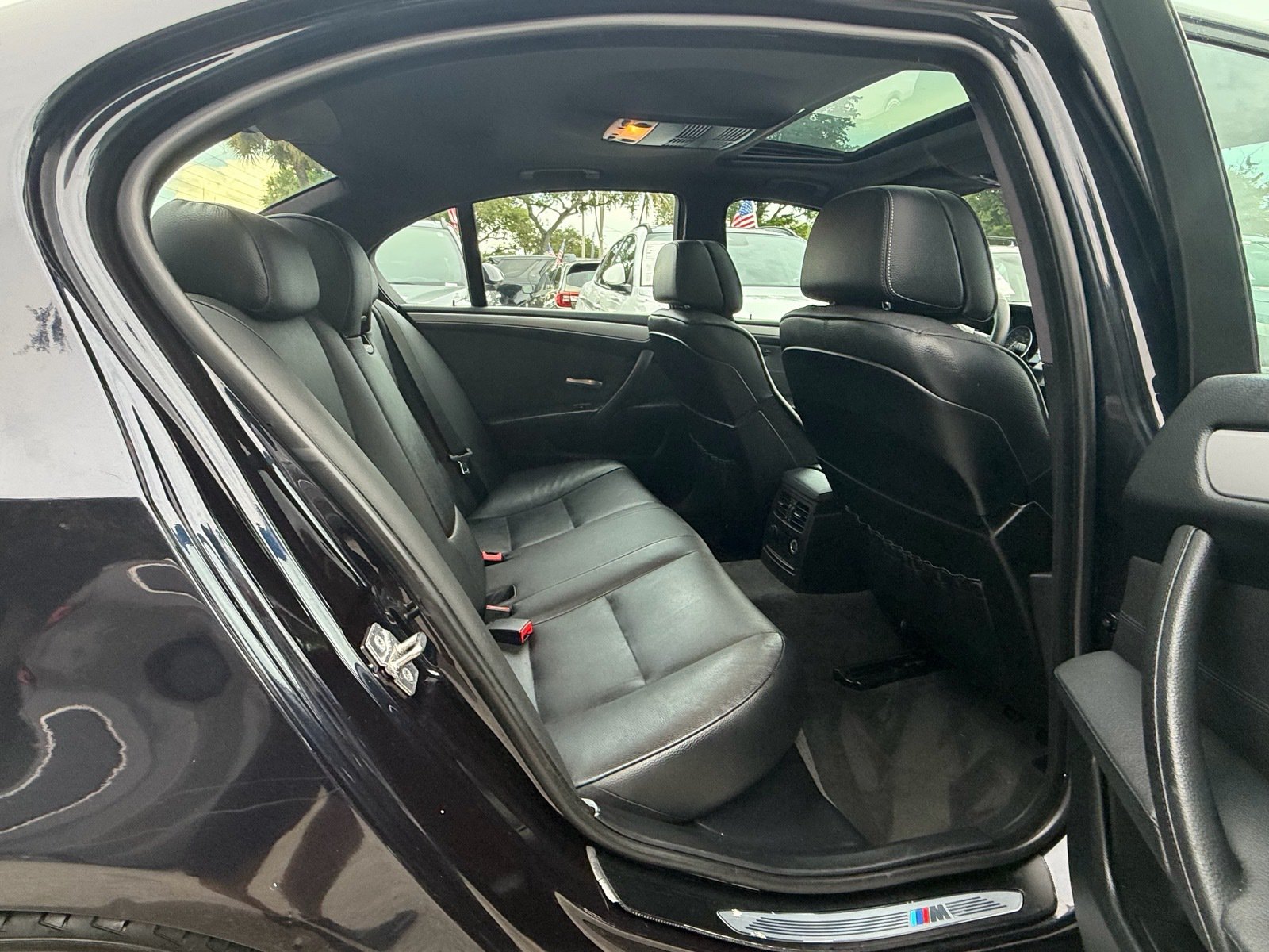 Used 2010 BMW 535i xDrive Sedan AWD/4WD image 14