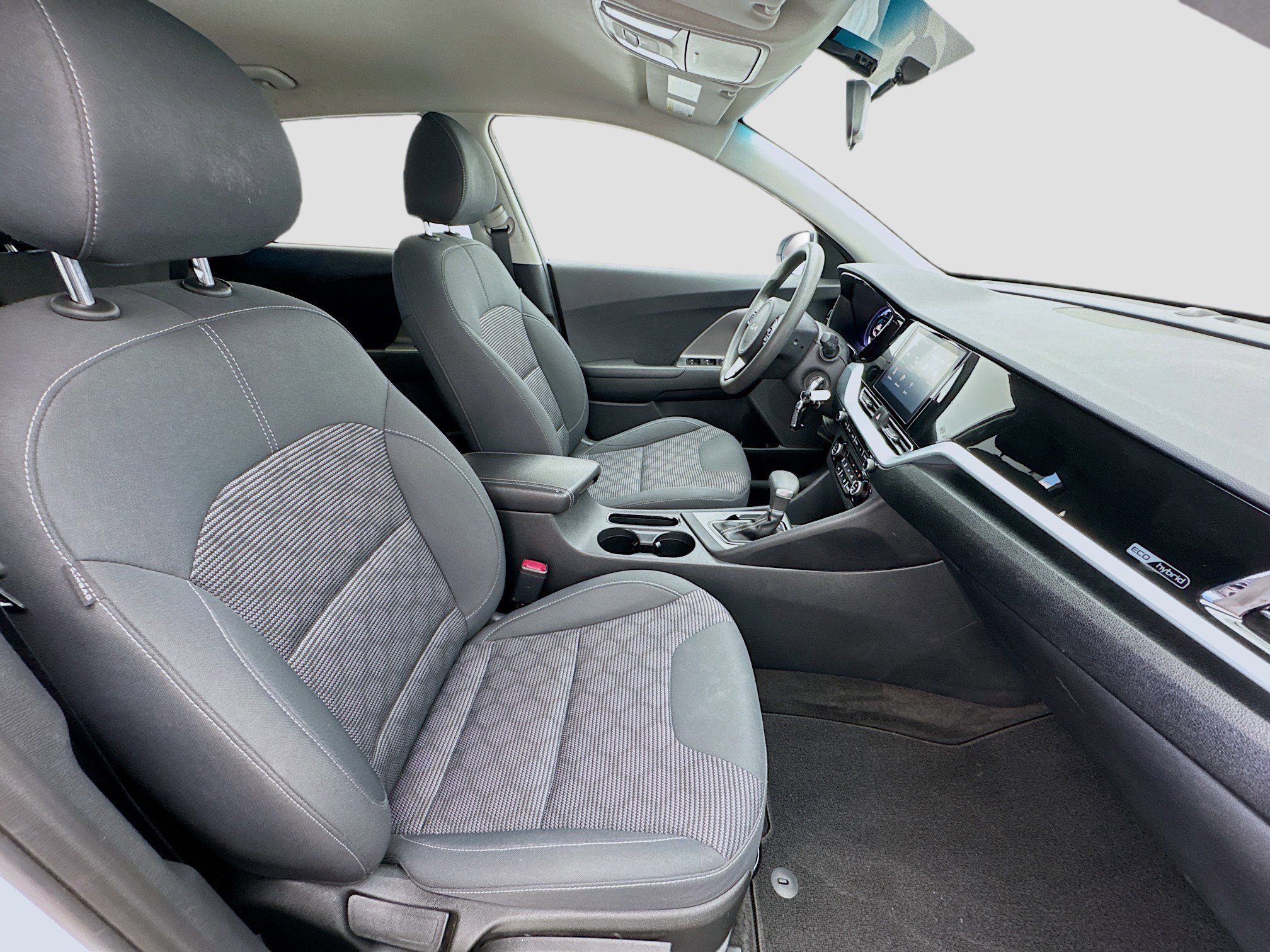 Used 2022 Kia Niro LX image 18