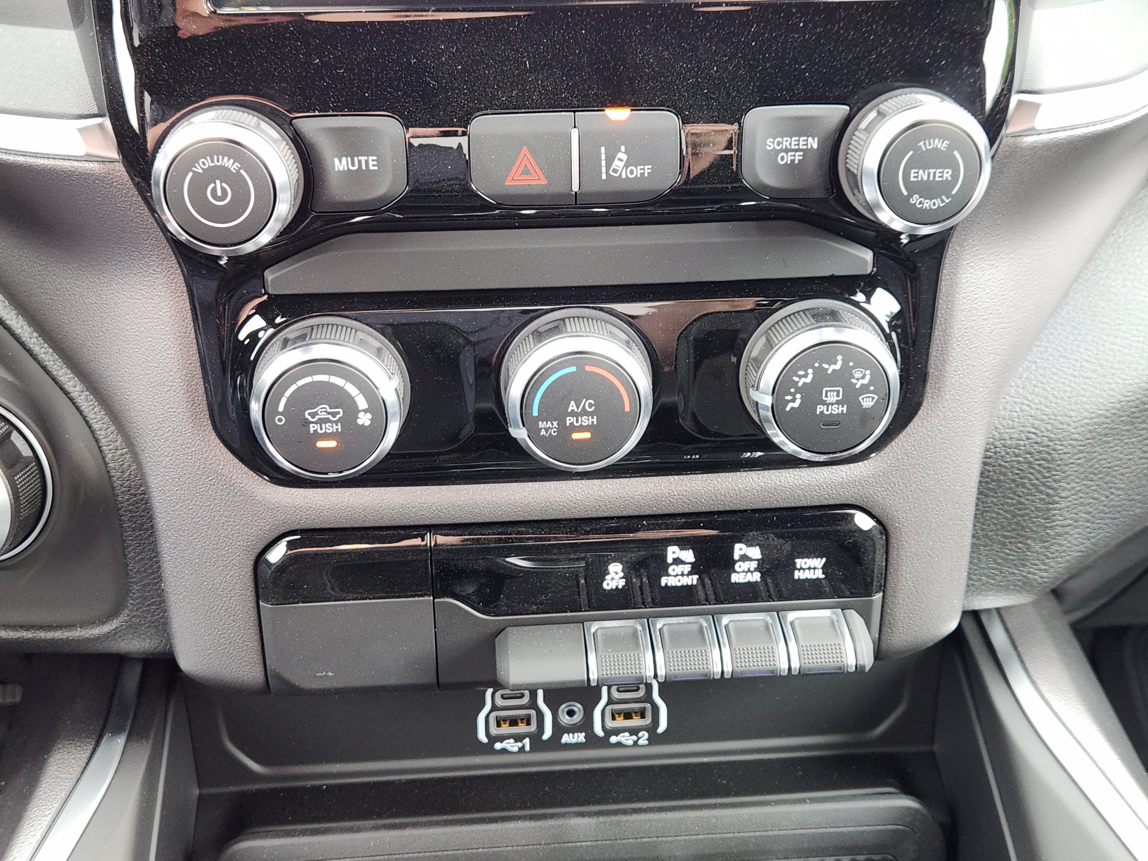 New 2026 RAM 1500 Big Horn AWD/4WD image 15