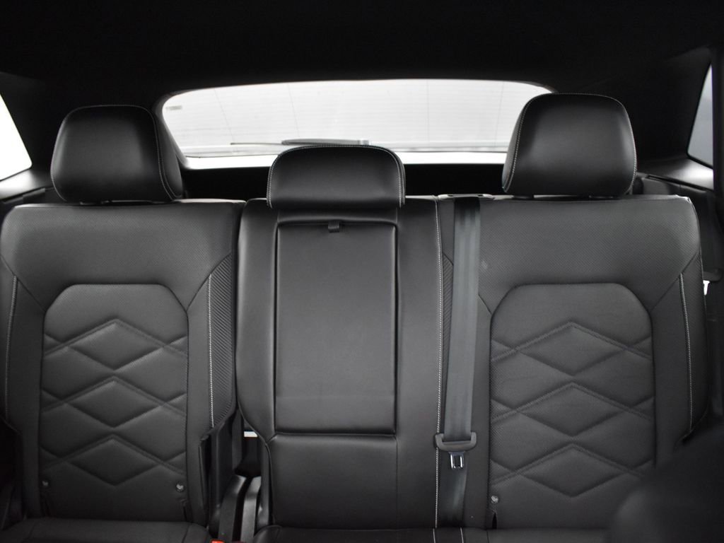 Used 2024 Volkswagen Atlas Cross Sport SE image 25
