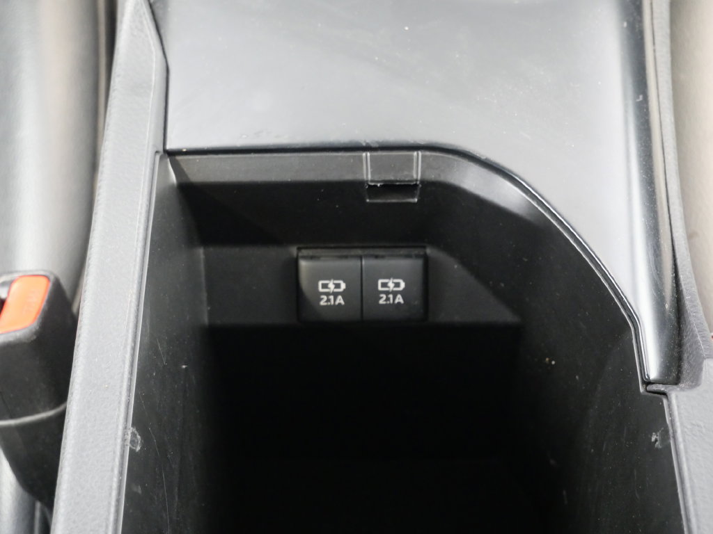 Used 2020 Toyota Camry SE FWD image 30