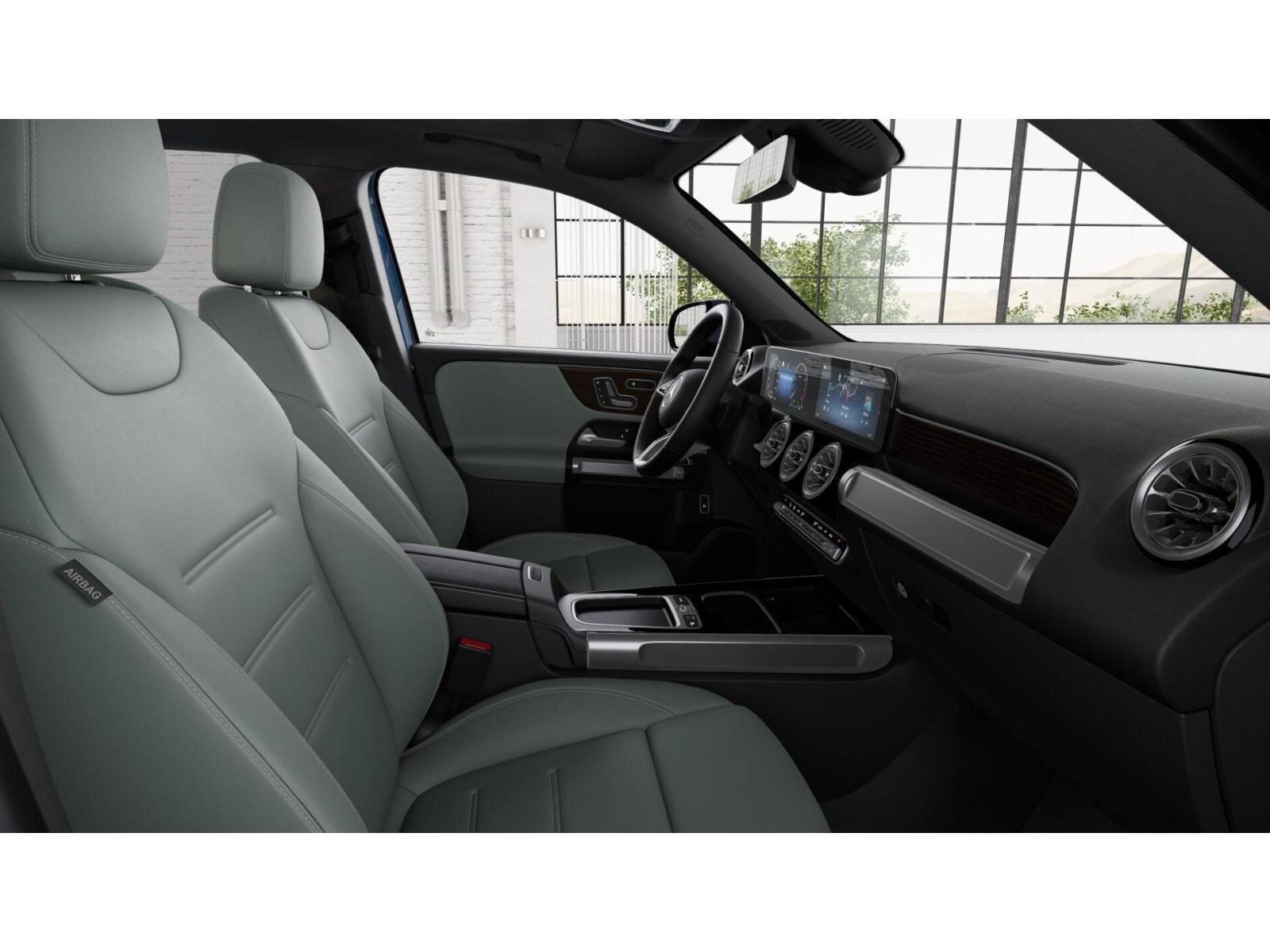 New 2026 Mercedes-Benz GLB 250 4MATIC image 3