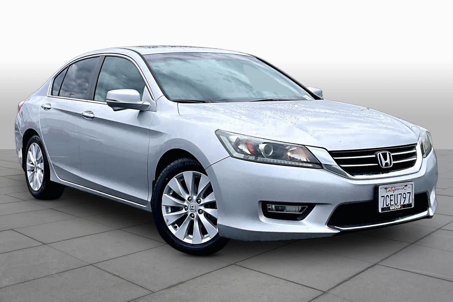 Used 2013 Honda Accord EX image 2