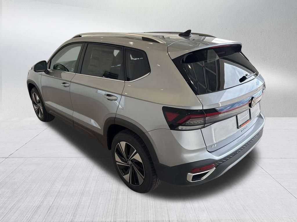 New 2025 Volkswagen Taos SE image 3