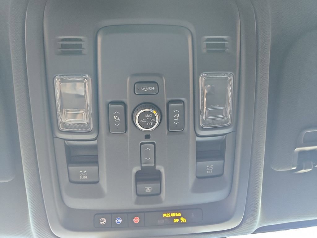 Used 2025 GMC Yukon XL Elevation w/ Elevation Premium Package image 31