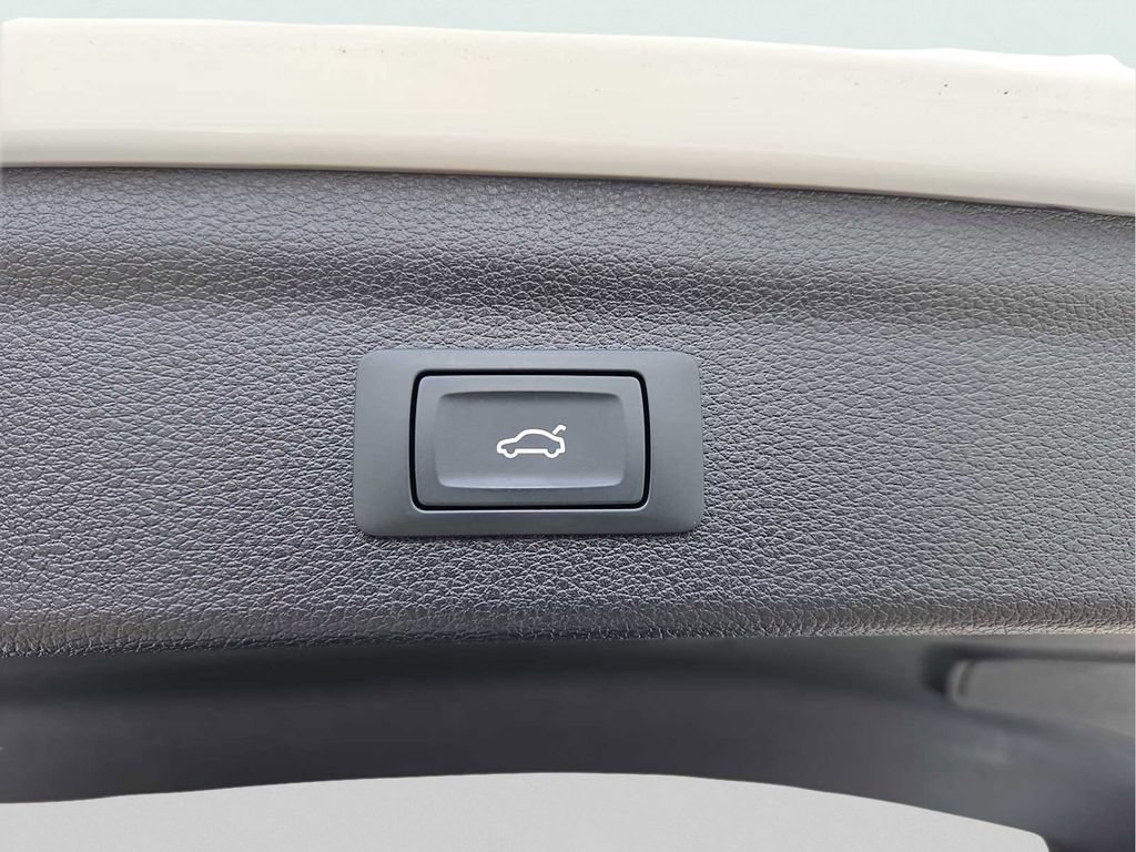 Used 2023 Audi Q3 2.0T Premium AWD/4WD image 33