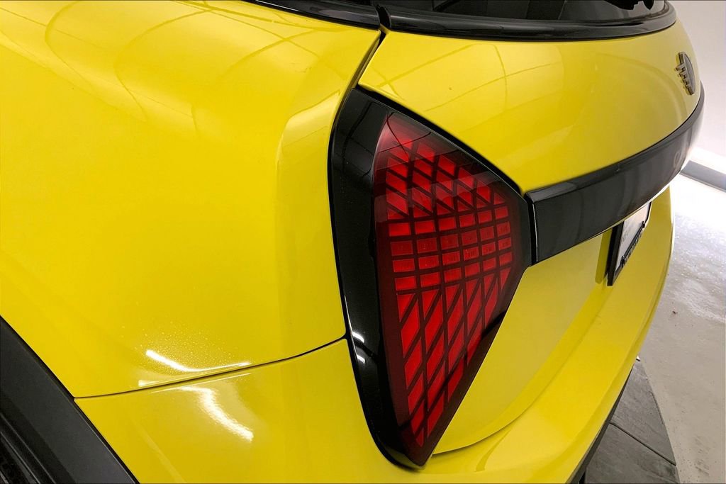 Certified 2025 MINI Cooper S image 28