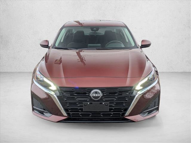 Used 2023 Nissan Altima 2.5 SV image 2