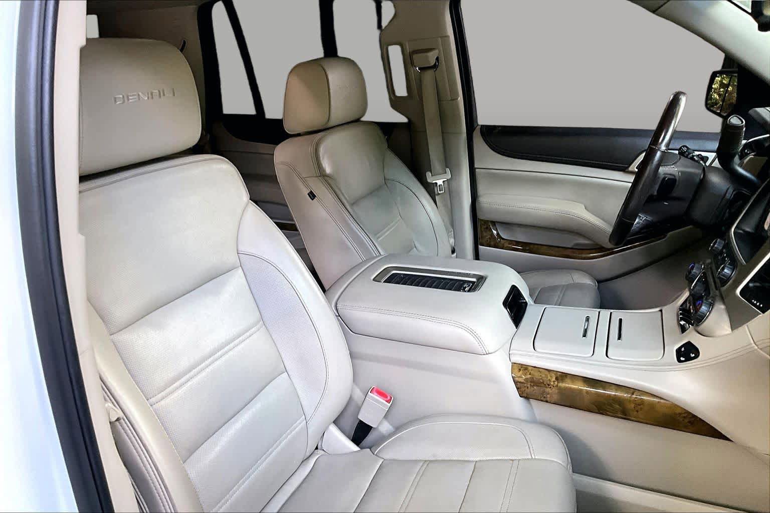 Used 2017 GMC Yukon Denali w/ Open Road Package RWD image 9