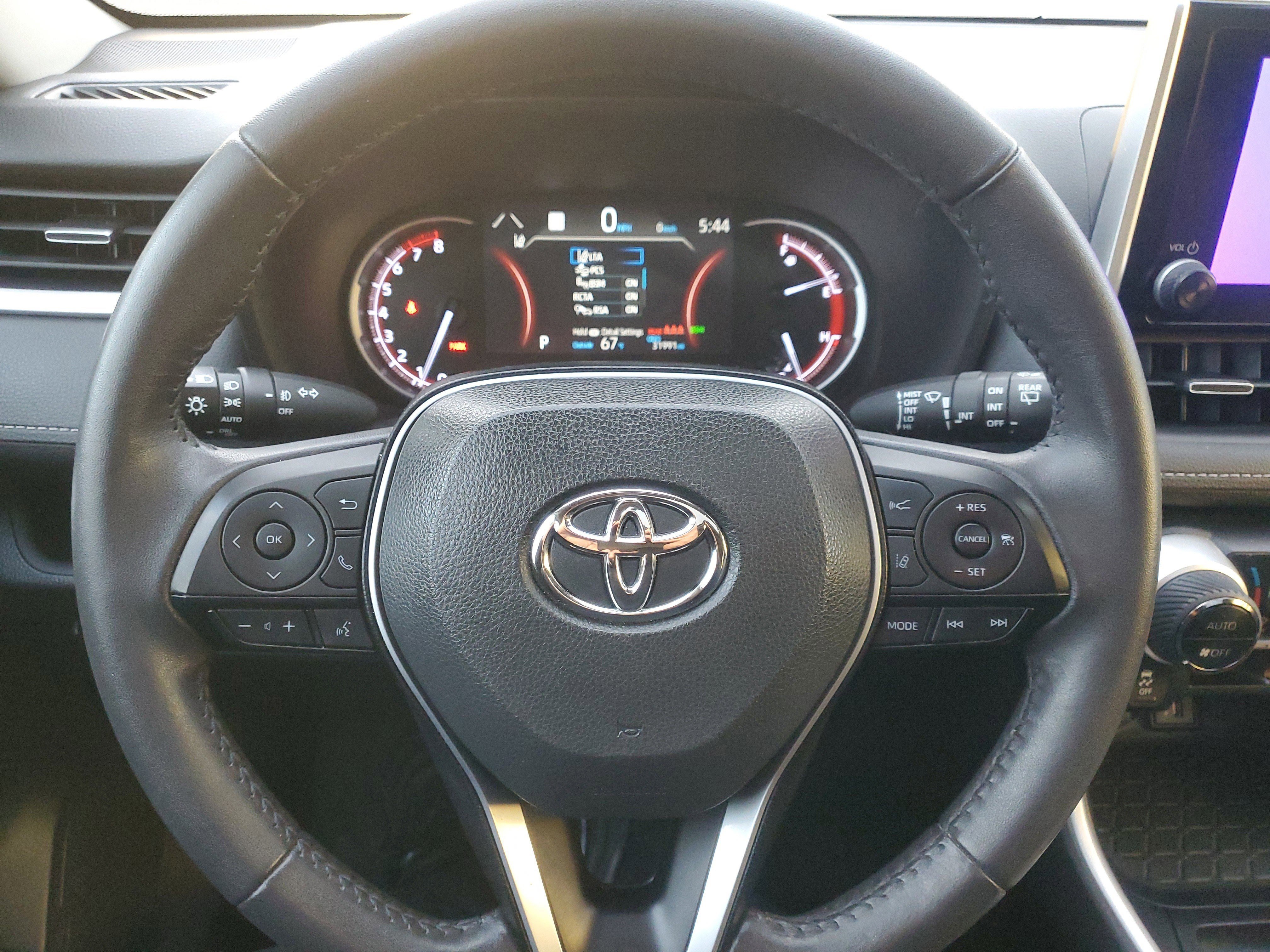 Used 2024 Toyota RAV4 XLE Premium image 22