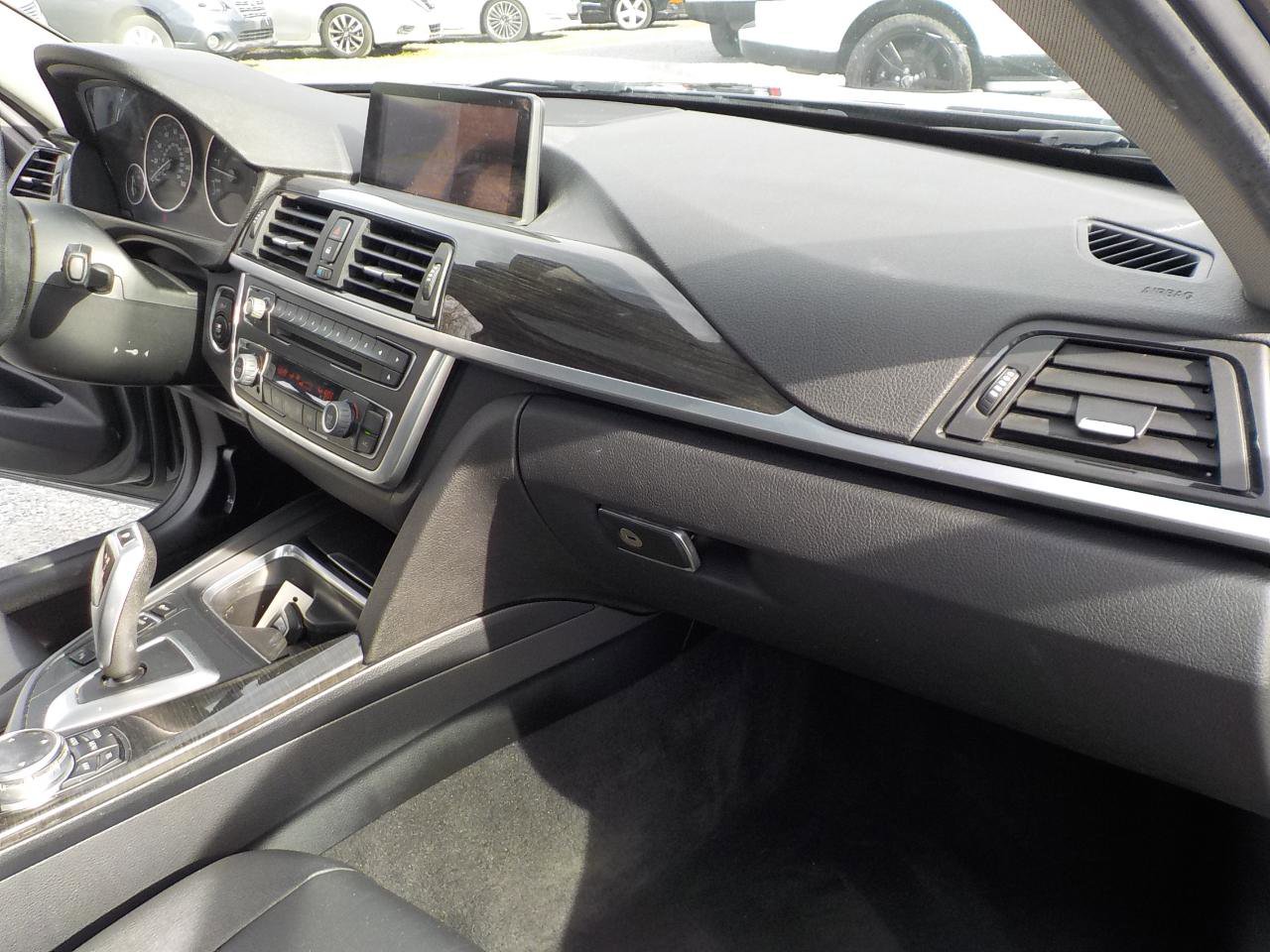 Used 2015 BMW 328i Sedan image 28