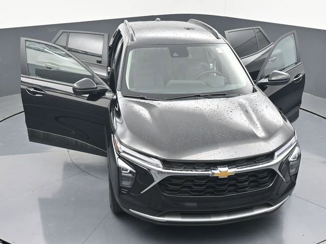 Used 2025 Chevrolet Trax LT w/ LT Convenience Package FWD image 45